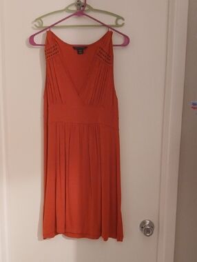 Banana Republic Coral-Orange Sleeveless V-Neck Midi Dress